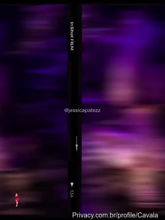 Jessica Patez exibindo suas lindas curvas